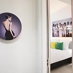 Dress Code 4* Paris