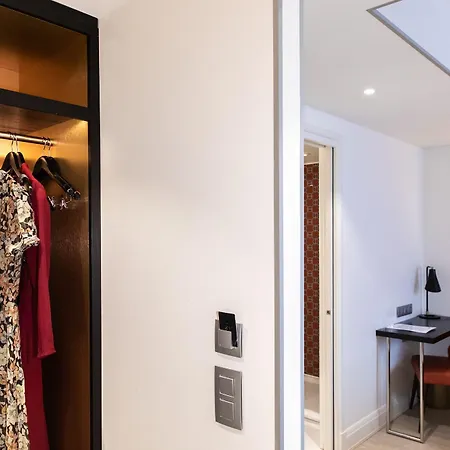 Dress Code Hotel Paříž