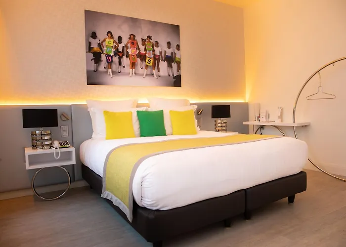 Hotel Dress Code 4*