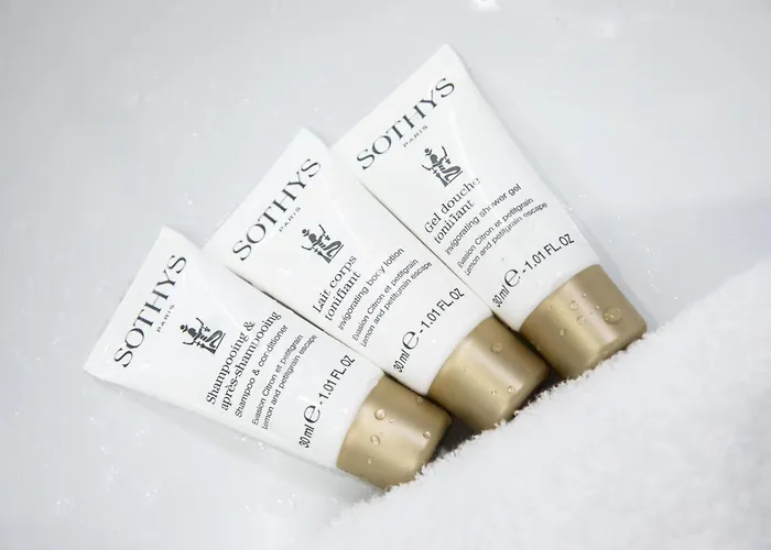 Dress Code ホテル 4*