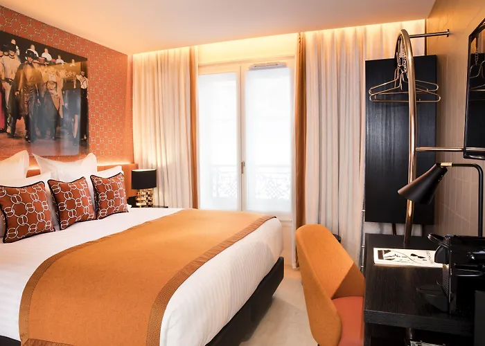 Hotel Dress Code Paris