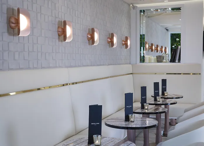 ホテル Dress Code パリ