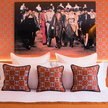 Hotel Dress Code Paris