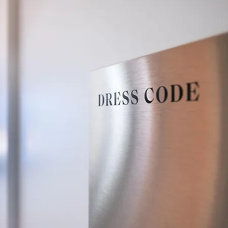 Hotel Dress Code Paris