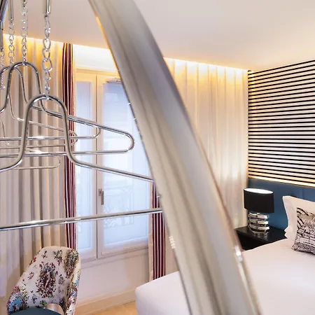 Hotel Dress Code Paris