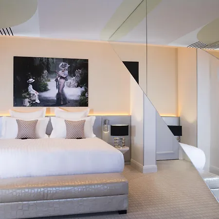 Hotel Dress Code Paris